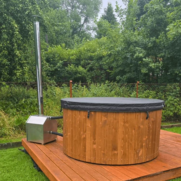 To jacuzzi ogrodowe zostało stworzone dla osób, które oczekują maksymalnego komfortu — wysoka moc masażu, szybkie nagrzewanie, izolacja termiczna i trwałe materiały