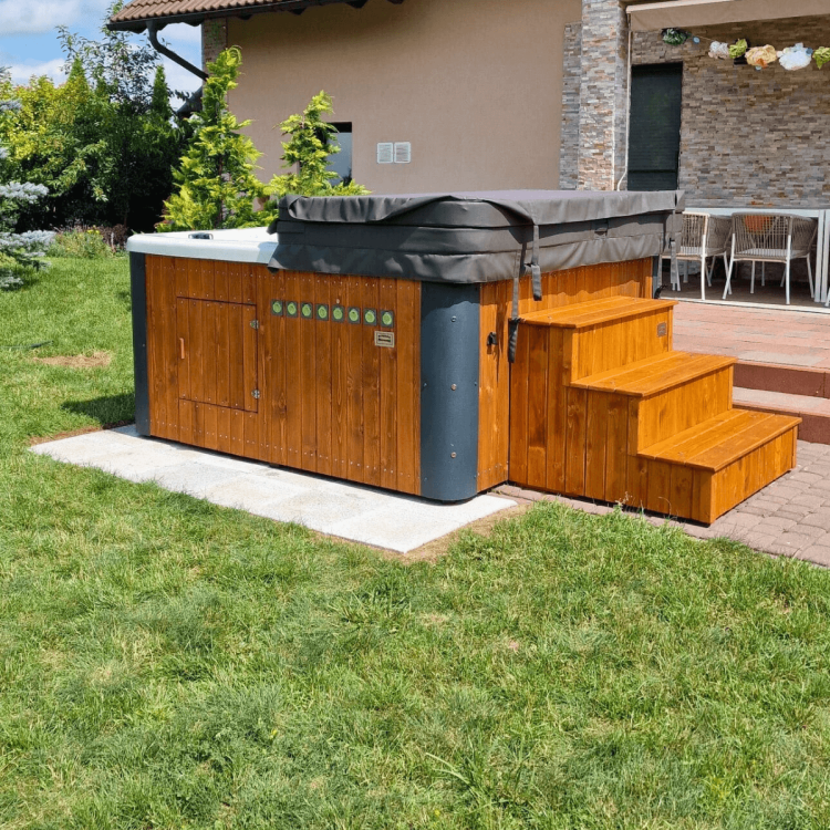 Luksusowe jacuzzi 215x215 cm dla 6 osób – perfekcyjne połączenie przestrzeni i wygody