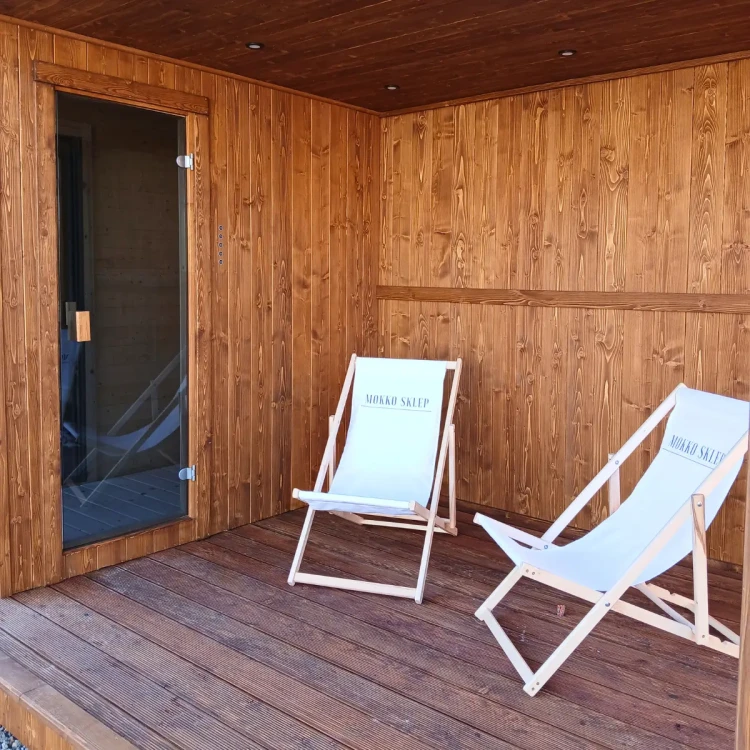 Elewacja sauny ogrodowej z naturalnego drewna – projekt 6 metrów