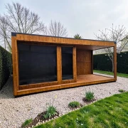 Nowoczesna sauna ogrodowa 6 x 2,5 m z zadaszonym tarasem