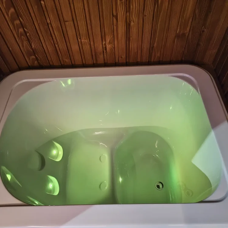 Czystość i design – połączenie grysu i kamieni dekoracyjnych w spa