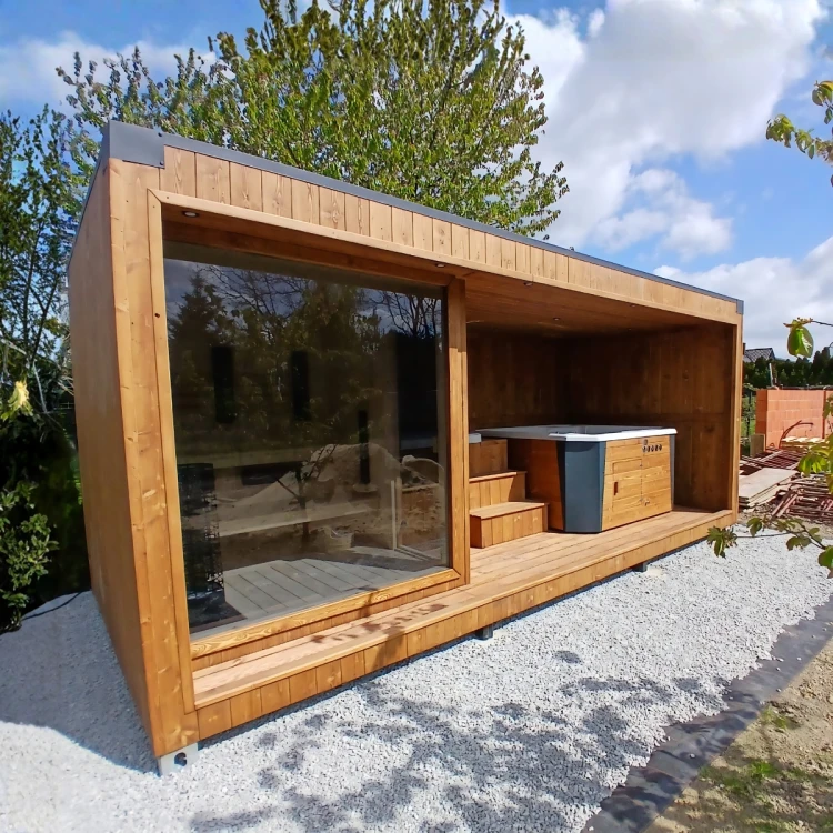 Kompleks saunowy 6 x 2,5 m z funkcją zimnego i gorącego rytu – sauna fińska, balia do schładzania po saunowaniu i jacuzzi jako idealna inwestycja pod wynajem premium