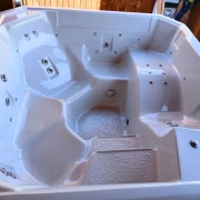 Zintegrowane jacuzzi ogrodowe w kompleksie SPA 6x2,5m z sauną IR.