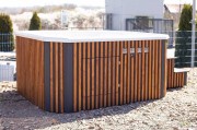 Jacuzzi z dyszami massującymi wodno-powietrznymi i cichą pompą 1 HP